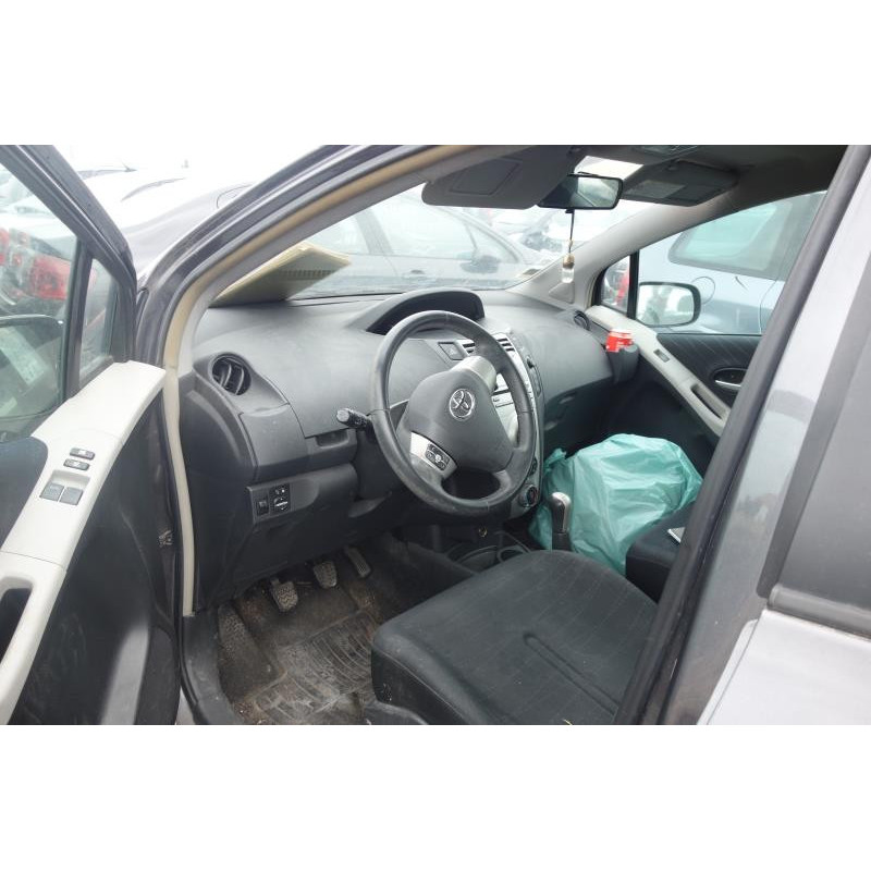 Capot TOYOTA YARIS 2 Photo n°7