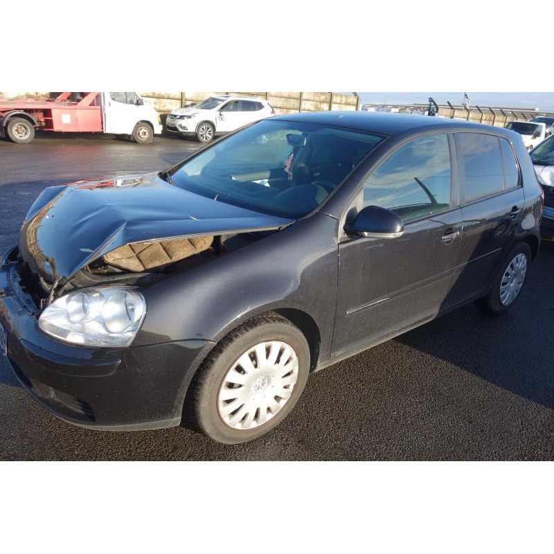 Feu arriere secondaire gauche (feux) VOLKSWAGEN GOLF 5 Photo n°3