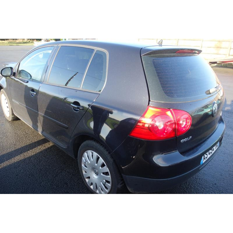 Feu arriere secondaire gauche (feux) VOLKSWAGEN GOLF 5 Photo n°7