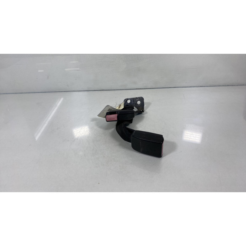 Attache ceinture arriere droit PEUGEOT 607 Photo n°1