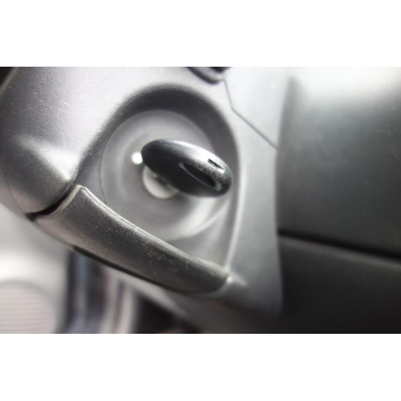 Interrupteur de leve vitre avant droit OPEL CORSA C Photo n°10