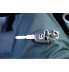 Fermeture de capot MAZDA 2 1