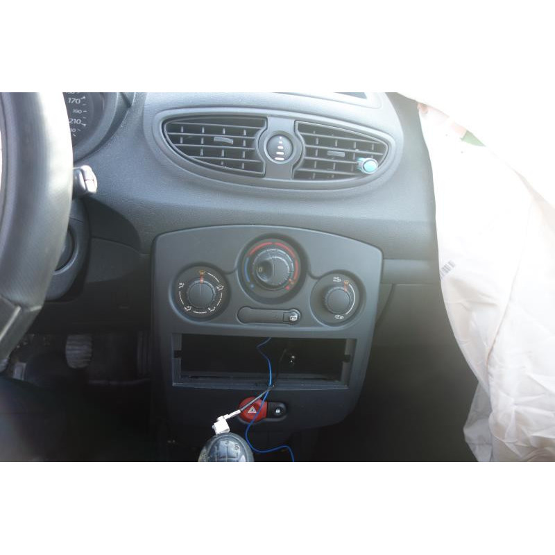 Ceinture arriere gauche RENAULT CLIO 3 Photo n°9