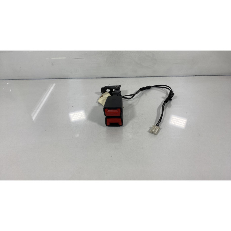 Attache ceinture arriere gauche CITROEN C5 2 Photo n°1
