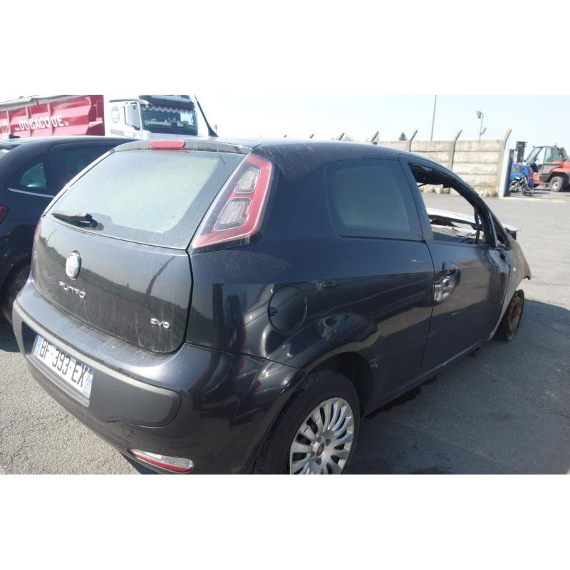 Anti brouillard arriere gauche FIAT PUNTO EVO 3 Photo n°6