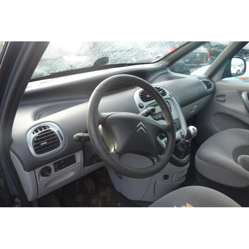 Attache ceinture avant droit CITROEN XSARA PICASSO Photo n°8