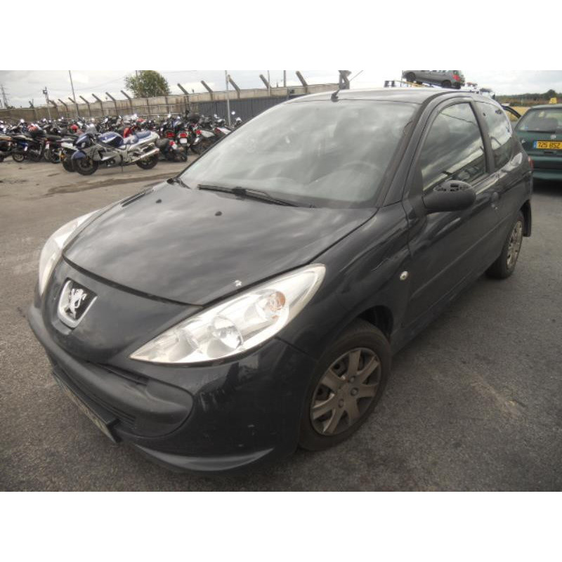 Attache ceinture arriere gauche PEUGEOT 206+ Photo n°4