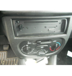 Attache ceinture arriere gauche PEUGEOT 206+