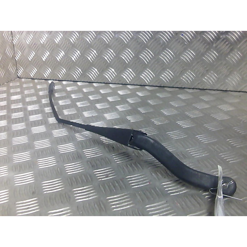 Bras essuie glace avant droit OPEL CORSA D Photo n°1