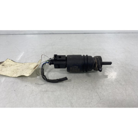 Pompe lave glace avant VOLKSWAGEN PASSAT 5 Photo n°1