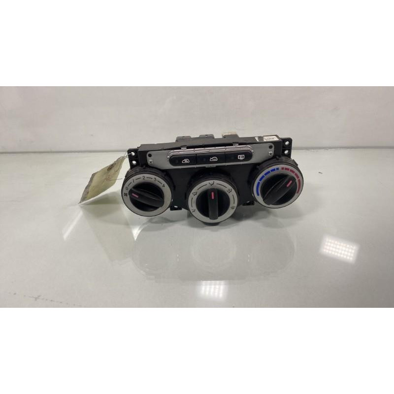 Commande chauffage HYUNDAI I 10 1 Photo n°1
