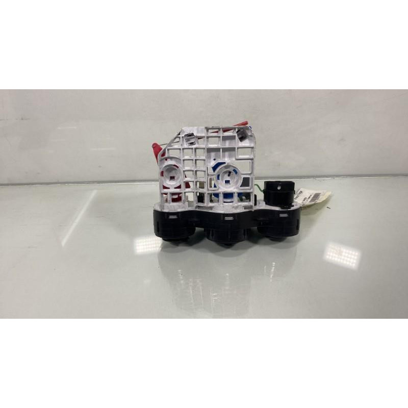 Commande chauffage HYUNDAI I 10 1 Photo n°3