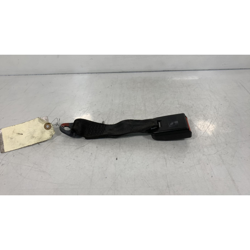Attache ceinture arriere droit PEUGEOT 206+ Photo n°3