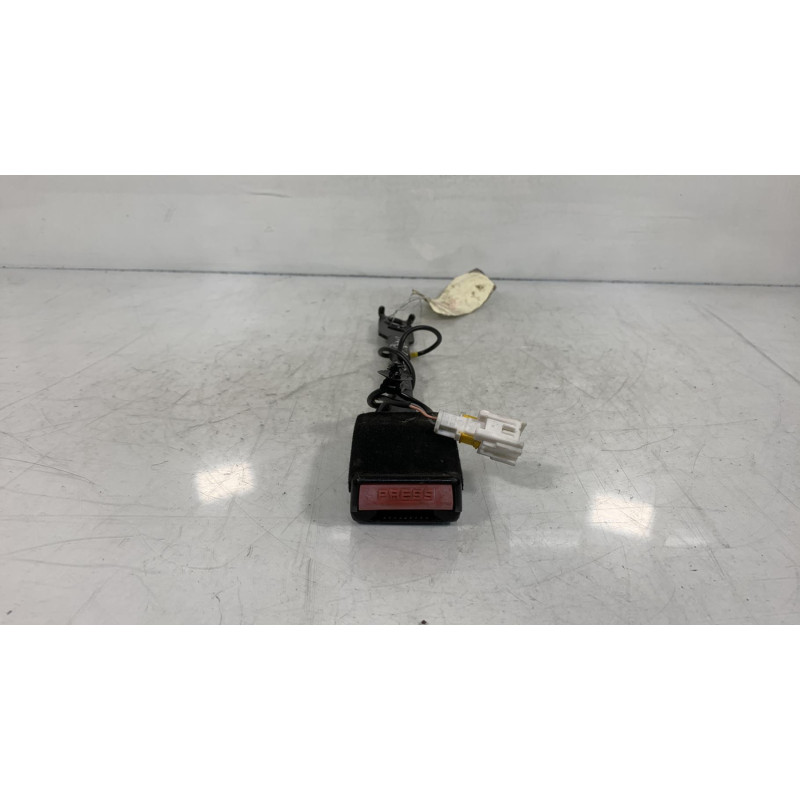 Attache ceinture avant droit PEUGEOT 308 1 Photo n°1