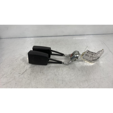 Attache ceinture arriere gauche SEAT IBIZA 4 Photo n°1