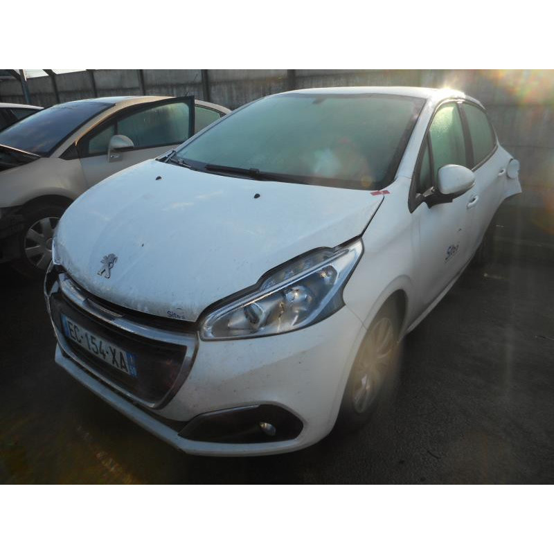 Pivot de moyeu avant droit PEUGEOT 208 1 Photo n°1