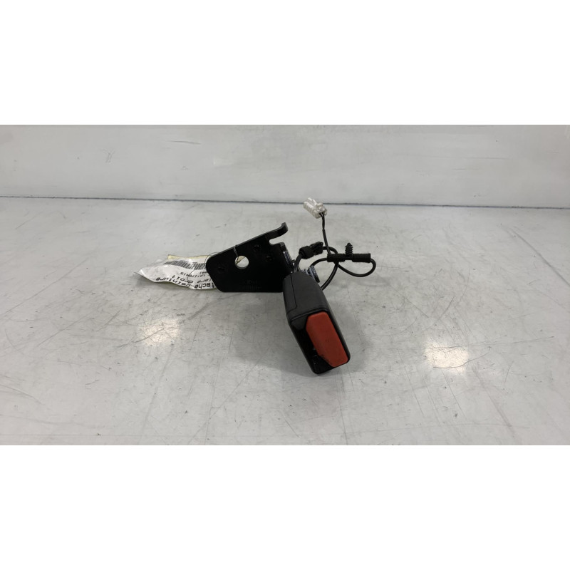 Attache ceinture arriere droit PEUGEOT 508 1 SW Photo n°1