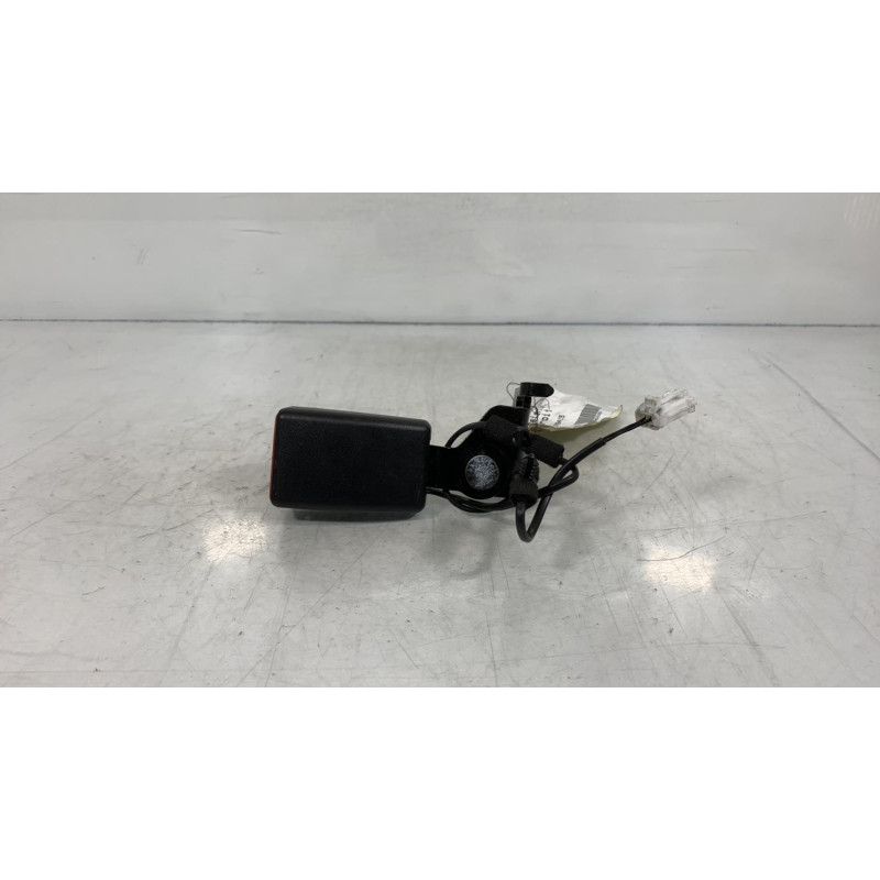 Attache ceinture arriere droit PEUGEOT 508 1 SW Photo n°2