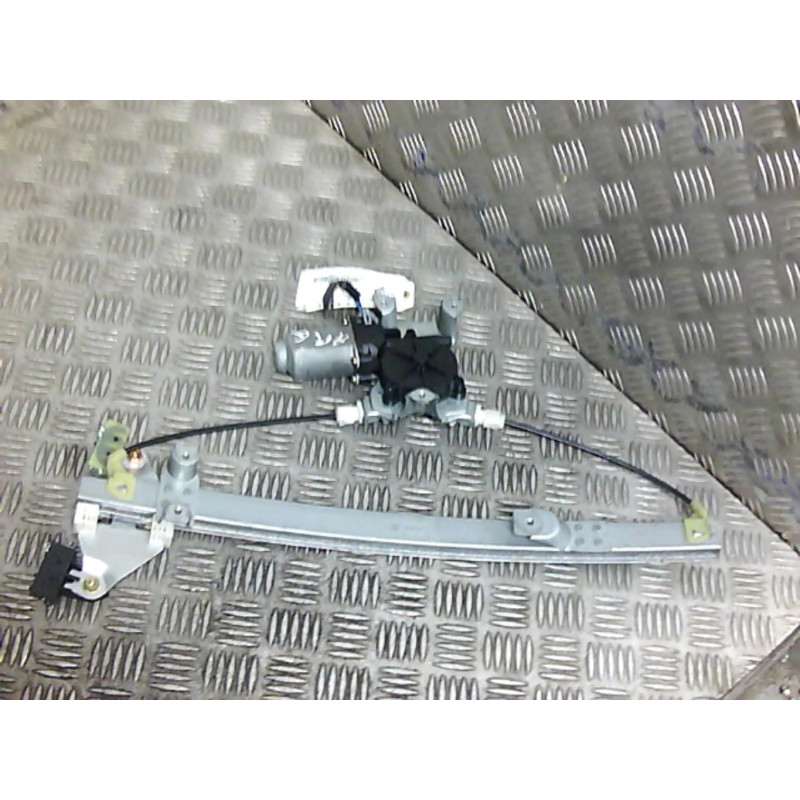 Leve vitre electrique arriere gauche NISSAN PRIMERA 4 Photo n°1