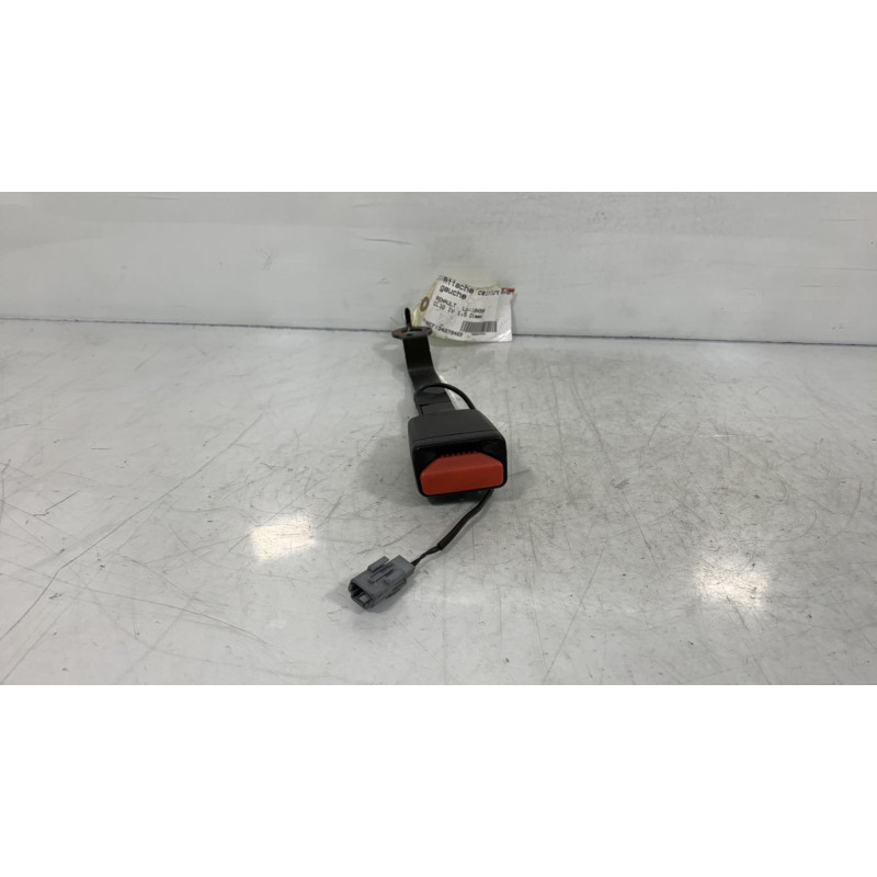 Attache ceinture avant gauche RENAULT CLIO 4 Photo n°2