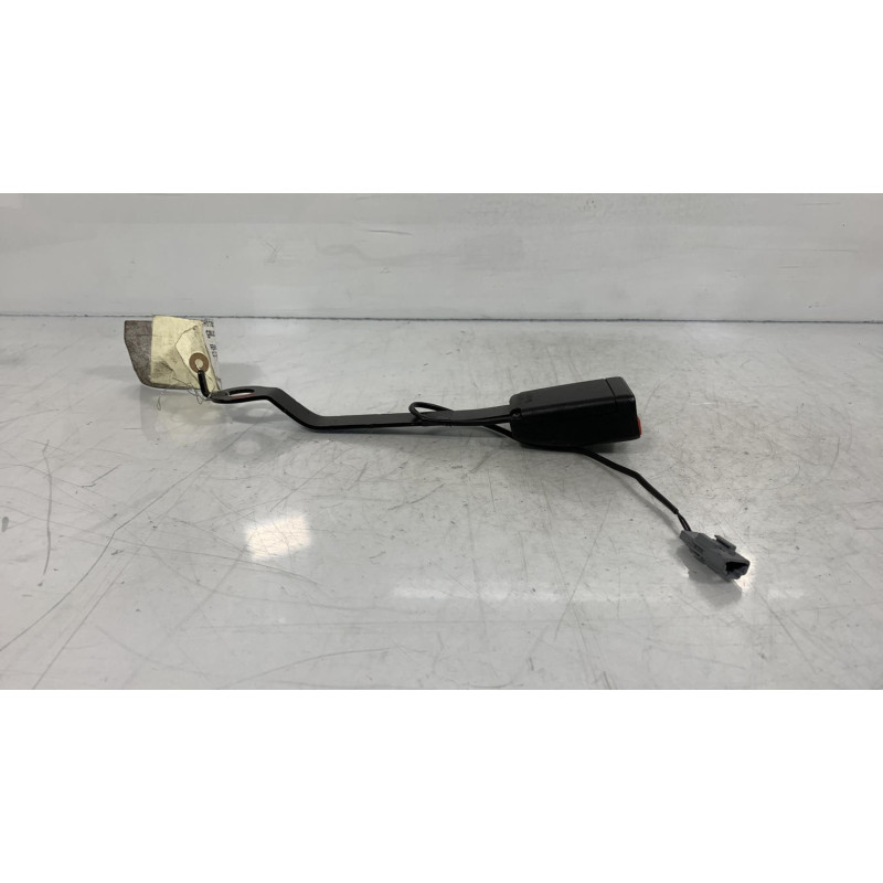 Attache ceinture avant gauche RENAULT CLIO 4 Photo n°3
