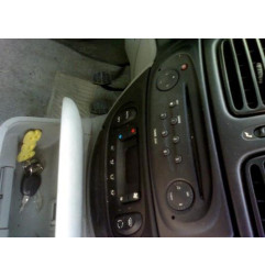 Crosse arriere droit RENAULT SCENIC 1