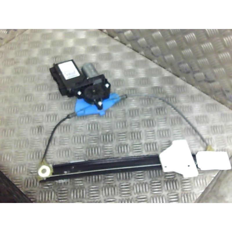 Leve vitre electrique arriere gauche AUDI A4 2 Photo n°2