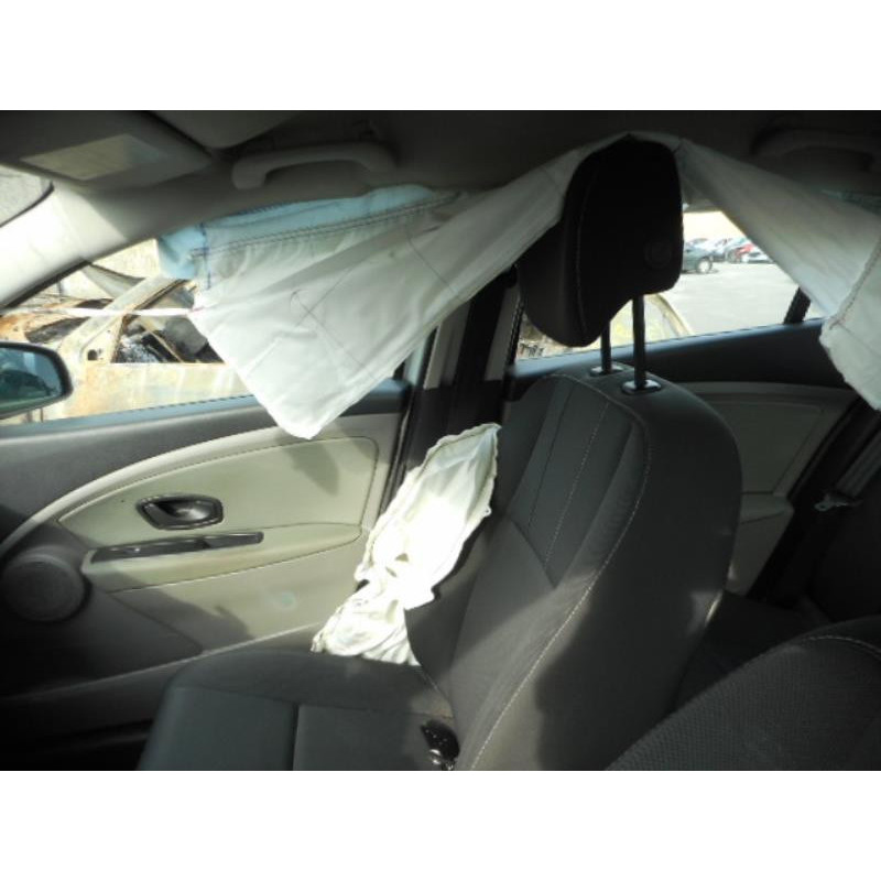 Pretensionneur de ceinture arriere gauche RENAULT MEGANE 3 Photo n°9