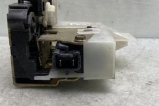 Serrure avant droit RENAULT MEGANE 1
