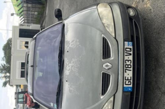 Serrure avant droit RENAULT MEGANE 1