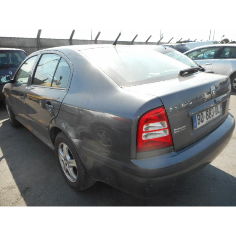 Trappe d'essence SKODA OCTAVIA 1 Photo n°7