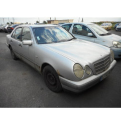 Pretensionneur de ceinture avant gauche MERCEDES CLASSE E 210