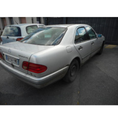 Pretensionneur de ceinture avant gauche MERCEDES CLASSE E 210