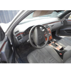 Leve vitre electrique avant droit MERCEDES CLASSE E 210