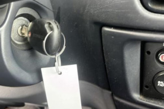 Serrure avant droit RENAULT MEGANE 1
