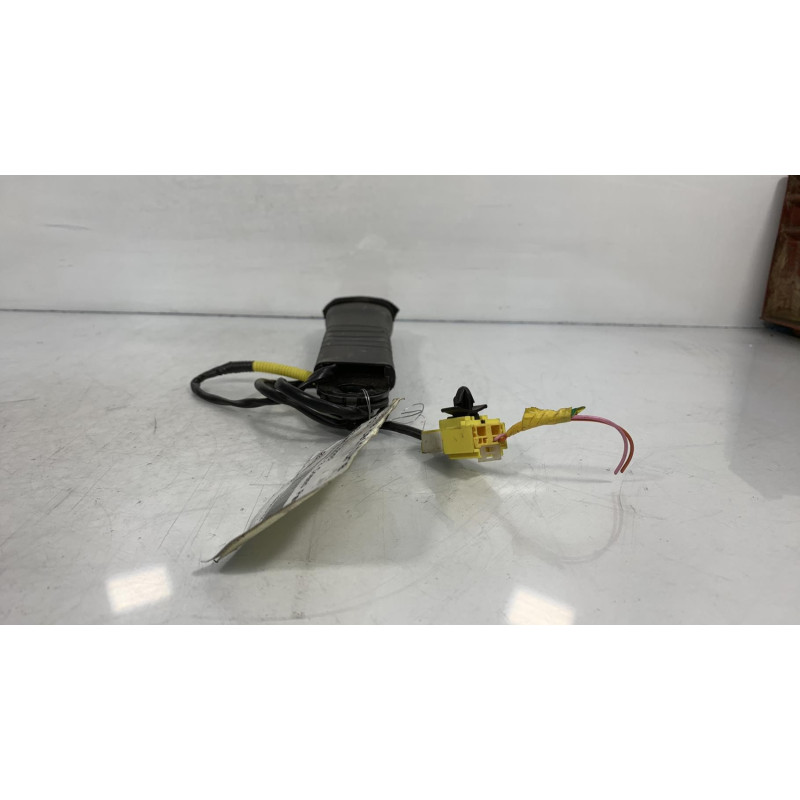 Attache ceinture avant droit OPEL ANTARA Photo n°2