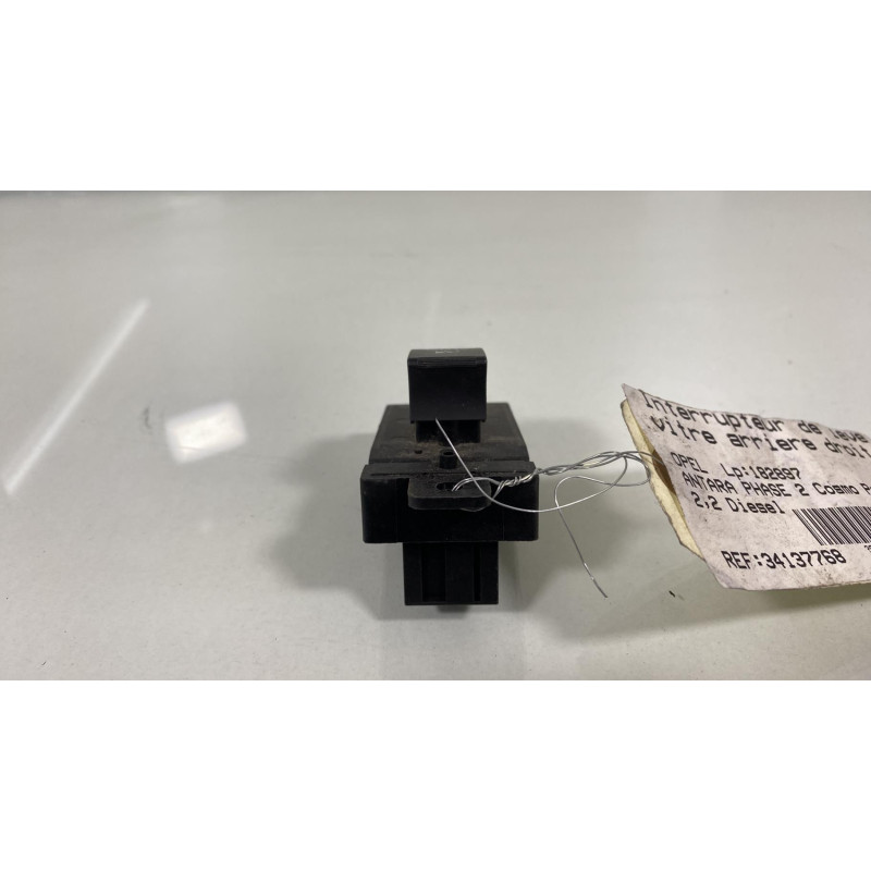 Interrupteur de leve vitre arriere droit OPEL ANTARA Photo n°3