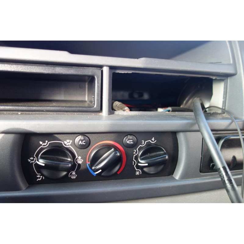 Crosse arriere droit RENAULT MASTER 2 Photo n°8