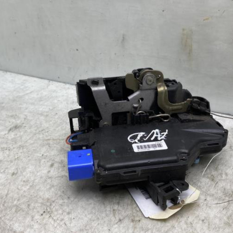Serrure avant droit VOLKSWAGEN GOLF 5 Photo n°2