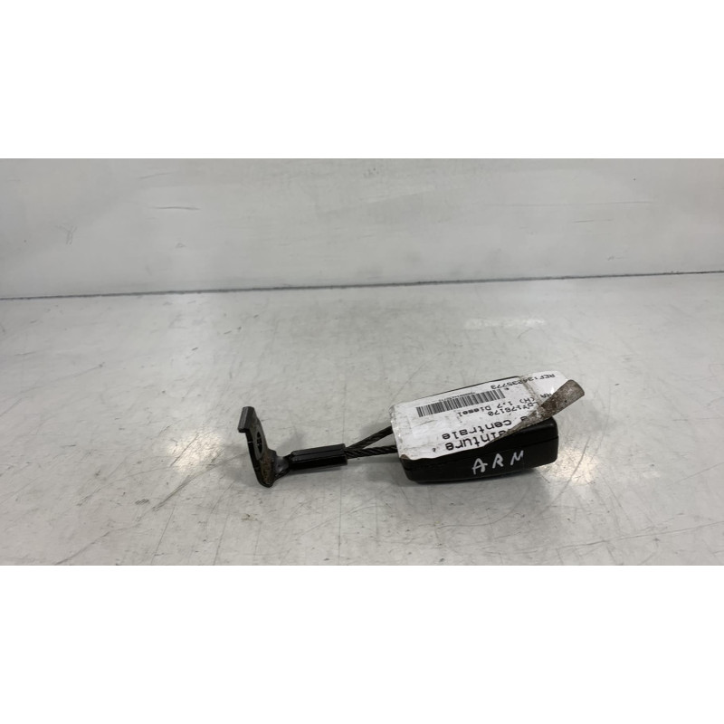 Attache ceinture arriere centrale OPEL ASTRA H Photo n°3