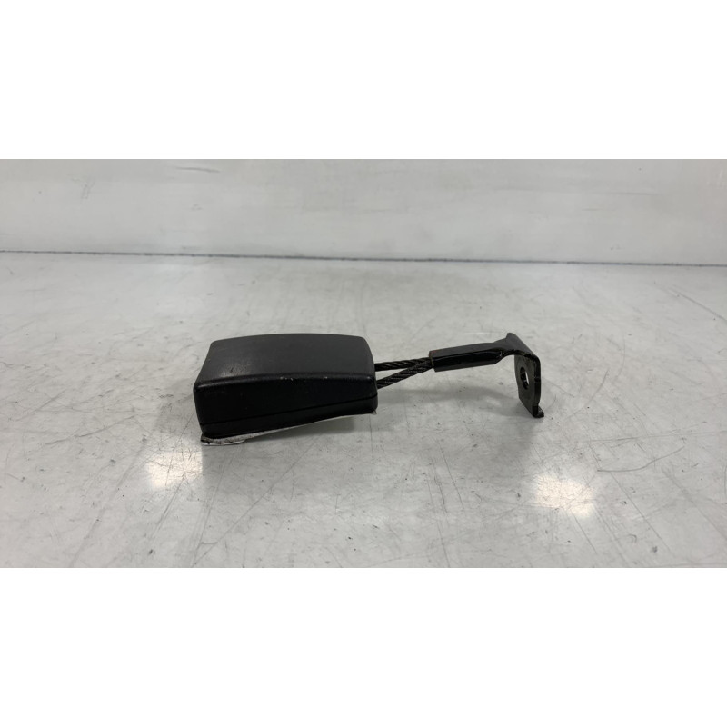 Attache ceinture arriere droit OPEL ASTRA H Photo n°2