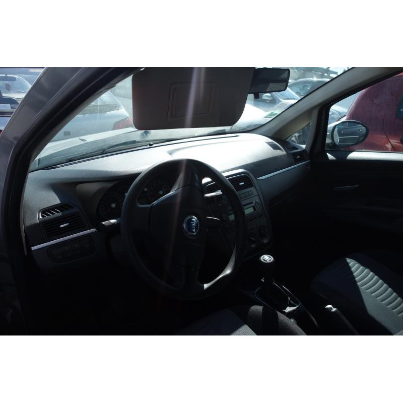 Pretensionneur de ceinture avant gauche FIAT GRANDE PUNTO Photo n°8