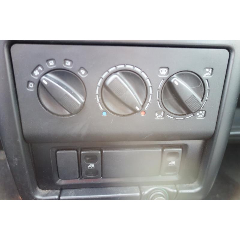 Serrure avant droit VOLKSWAGEN POLO 3 Photo n°9