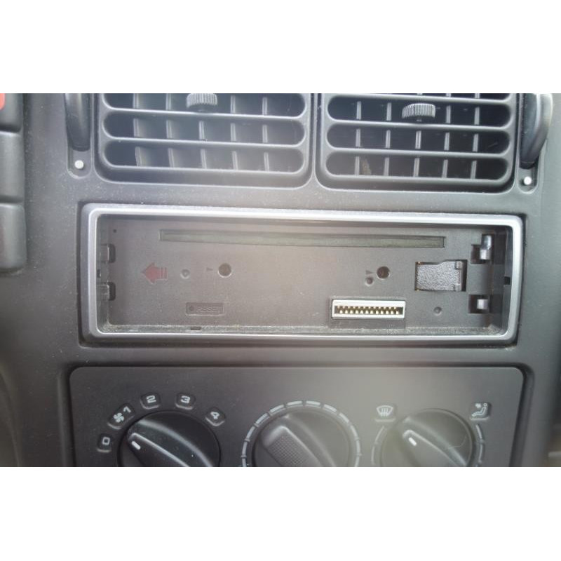 Serrure avant droit VOLKSWAGEN POLO 3 Photo n°10