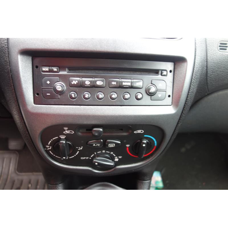Boite a gants PEUGEOT 206 Photo n°8