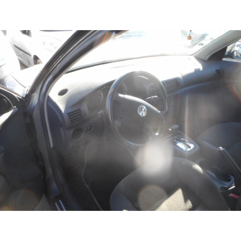 Anti brouillard droit (feux) VOLKSWAGEN PASSAT 4 Photo n°8