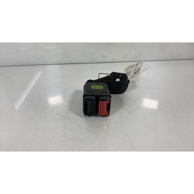 Attache ceinture arriere droit RENAULT MEGANE 1 Photo n°1