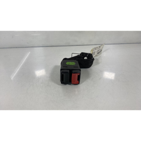 Attache ceinture arriere droit RENAULT MEGANE 1 Photo n°1