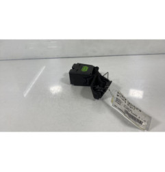 Attache ceinture arriere droit RENAULT MEGANE 1