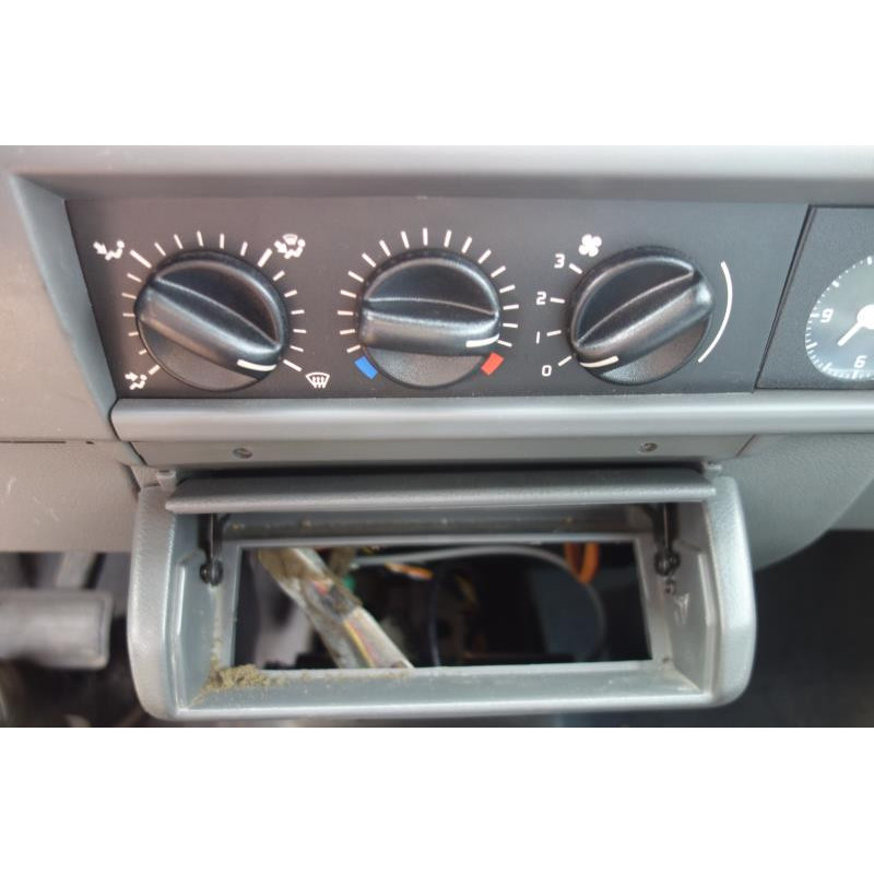Porte arriere droit RENAULT CLIO 1 Photo n°8